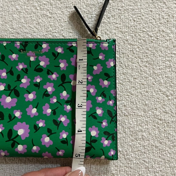 Kate Spade ♠️ New York Spencer Party Floral Pouch Wristlet - Picture 13 of 13
